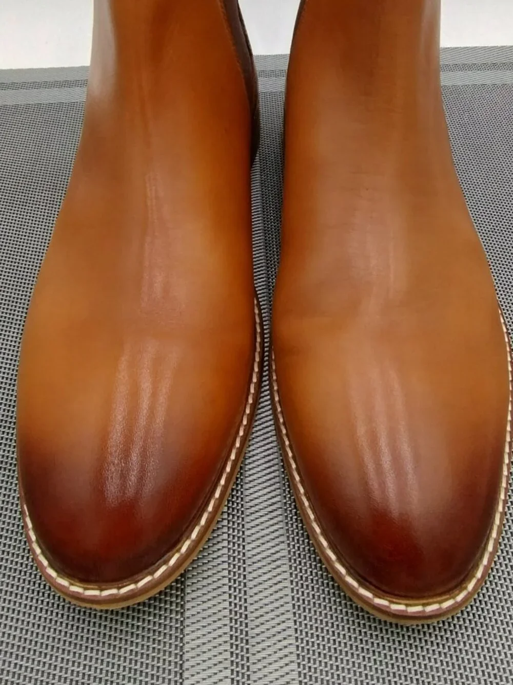 Thomas & Vine Corbin Chelsea Leather Boot Cognac Size 10 - Picture 4 of 13